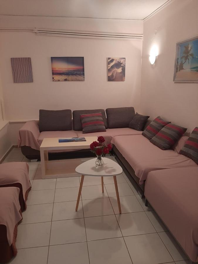Cozy Flat In Nea Makri Apartamento Exterior foto