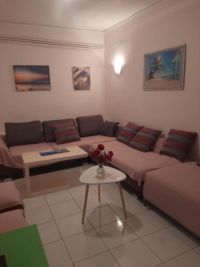Cozy Flat In Nea Makri Apartamento Exterior foto