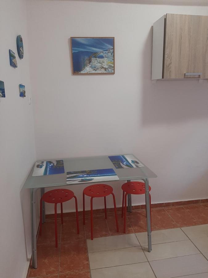 Cozy Flat In Nea Makri Apartamento Exterior foto
