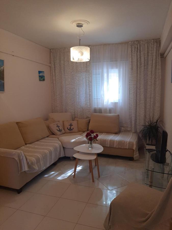 Cozy Flat In Nea Makri Apartamento Exterior foto
