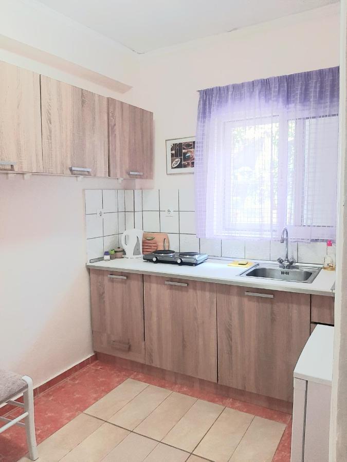 Cozy Flat In Nea Makri Apartamento Exterior foto