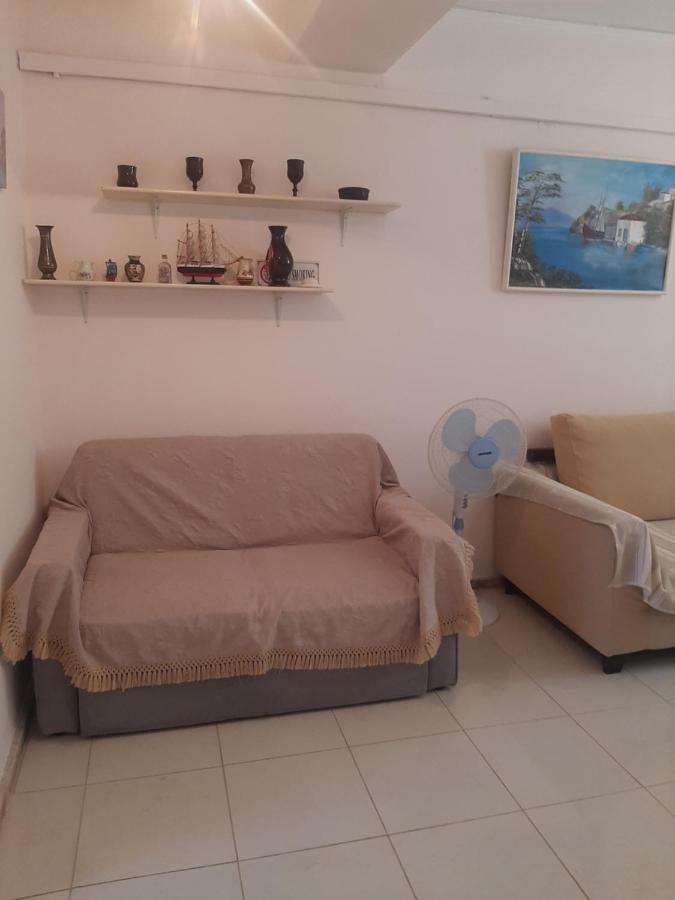Cozy Flat In Nea Makri Apartamento Exterior foto