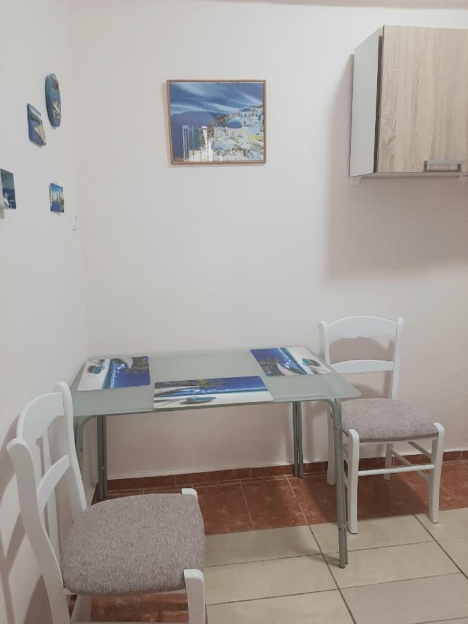 Cozy Flat In Nea Makri Apartamento Exterior foto